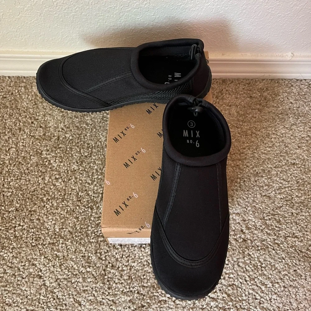 Brand new - Mix No. 6 - Water Shoe - black